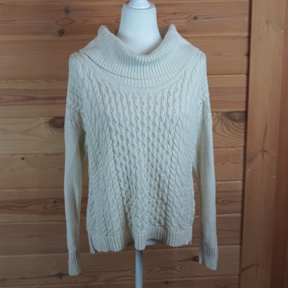 American Eagle Cream Chunky Knit Turtleneck Sweater Size Large